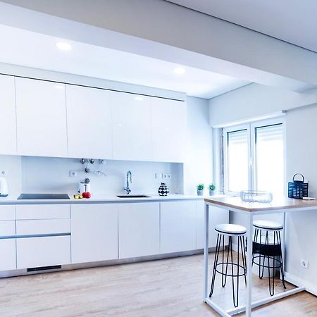 New - Luxury & Bright Apartment ลิสบอน ภายนอก รูปภาพ